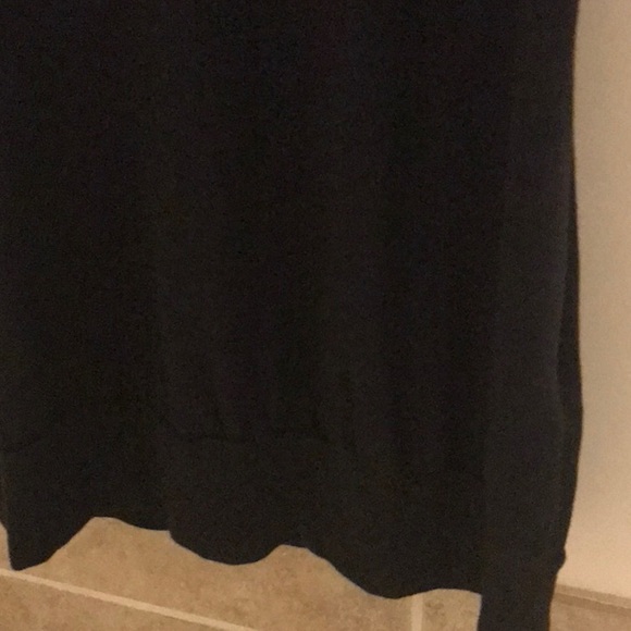 Black v neck with banded sleeves and bottom - Picture 3 of 4